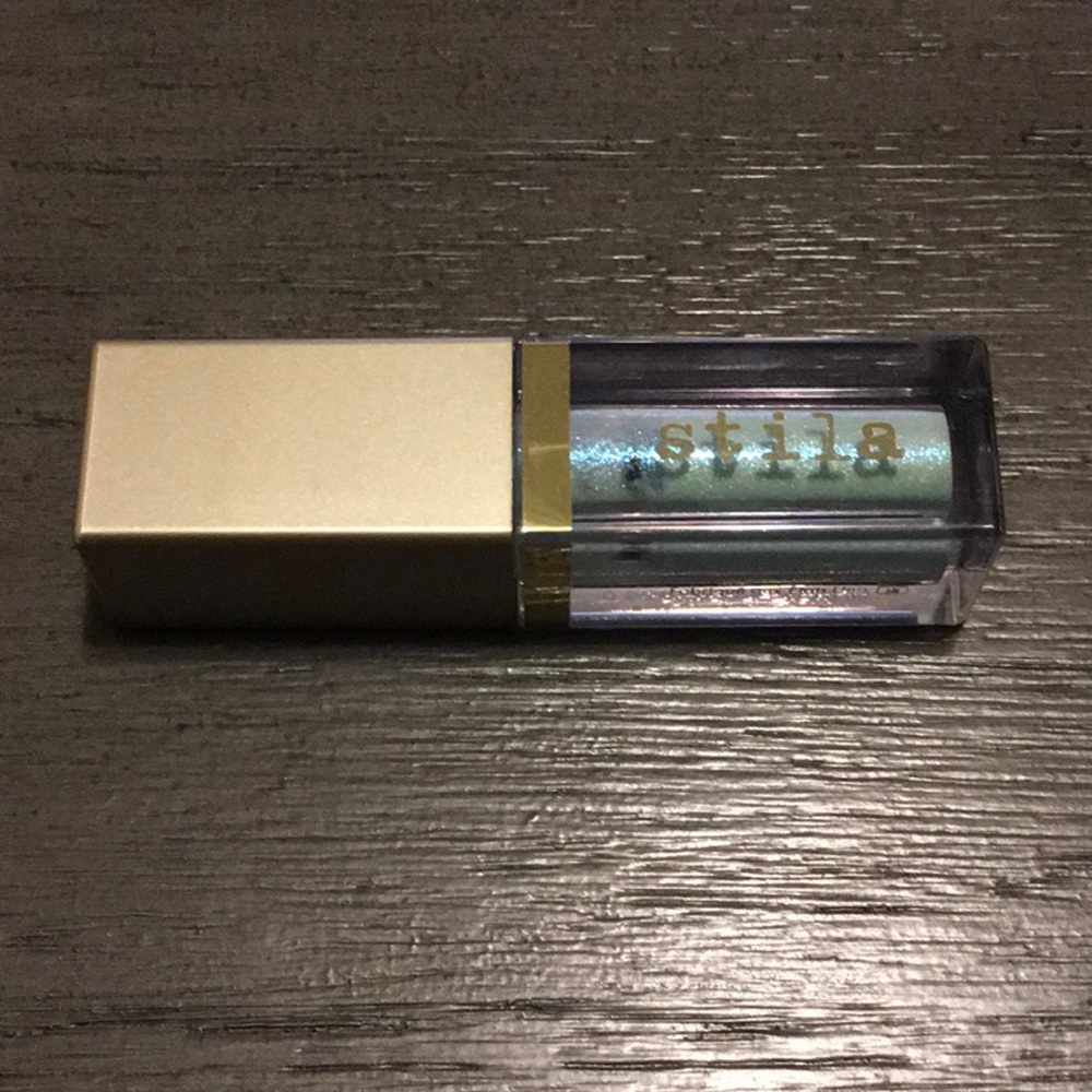 Stila Glitter and Glow Highlighter